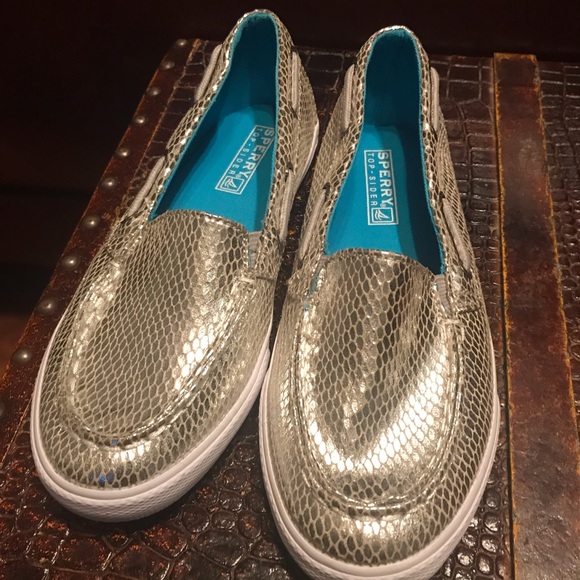 Girl’s Sperry shoes - Picture 1 of 2